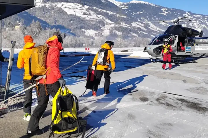 Austria: Father and son killed in avalanche in Tyrol