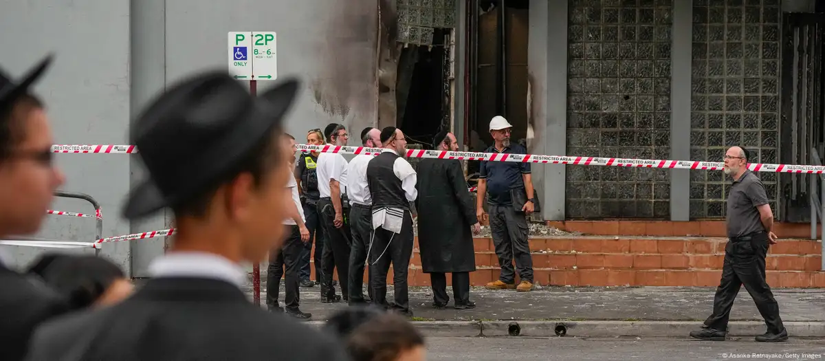 Australia: Police suspect arson attack at synagogue