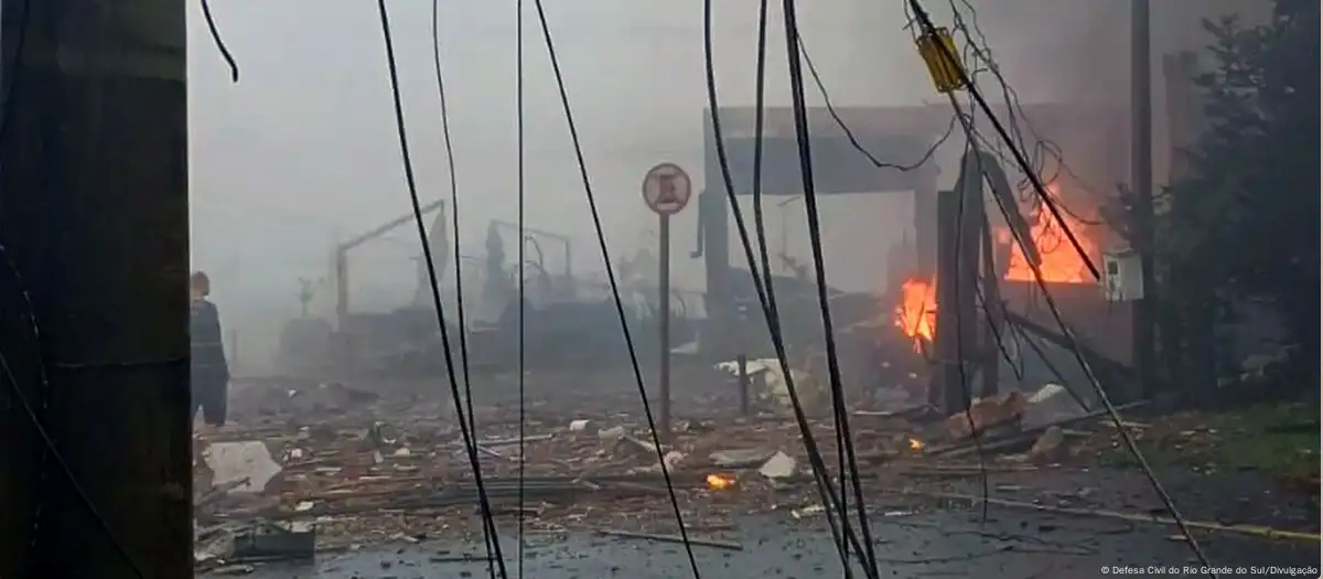 Brazil: Small plane crashes into shops in Gramado