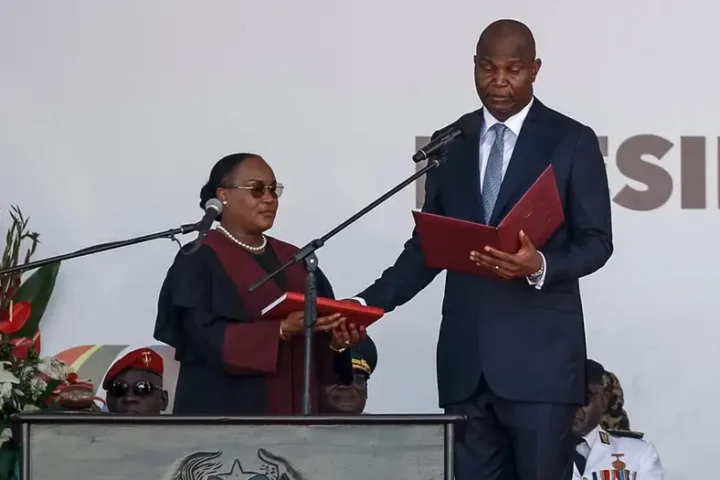 Mozambique: Daniel Chapo inaugurated after disputed election