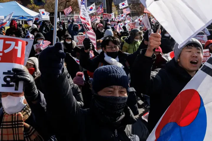 Is China exploiting South Korea's political crisis?