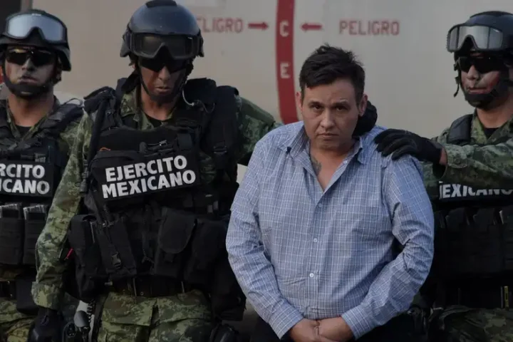 Mexico extradites 29 drug traffickers to US