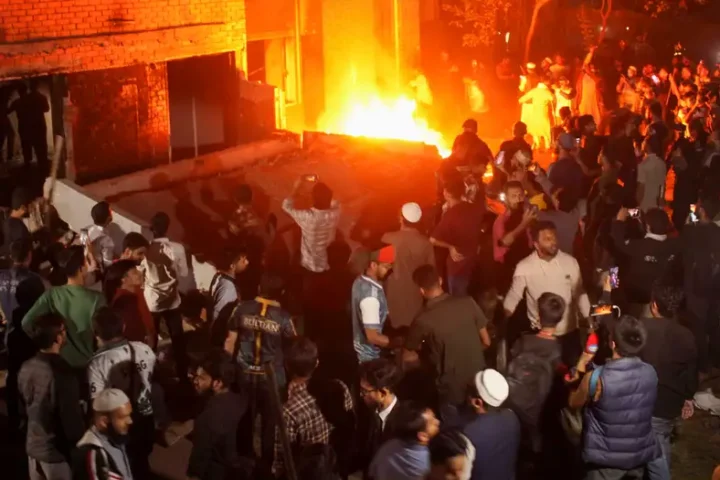 Bangladesh: Mob destroys exiled PM Hasina's family home