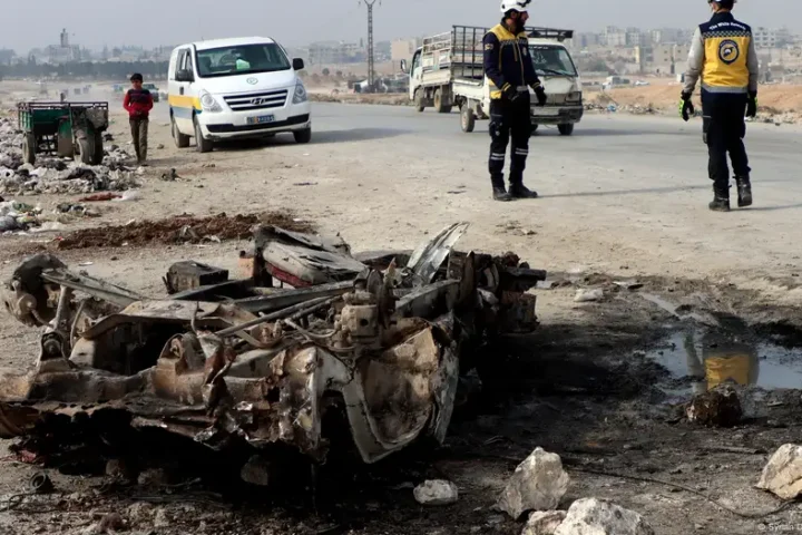 Syria car bomb explosion kills at least 20