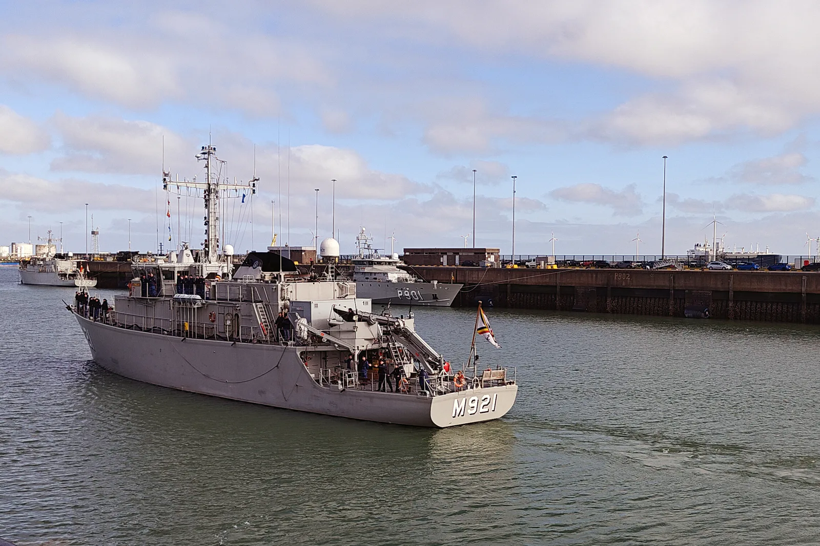 Belgian minehunter helps protect submarine infrastructure in Baltic Sea