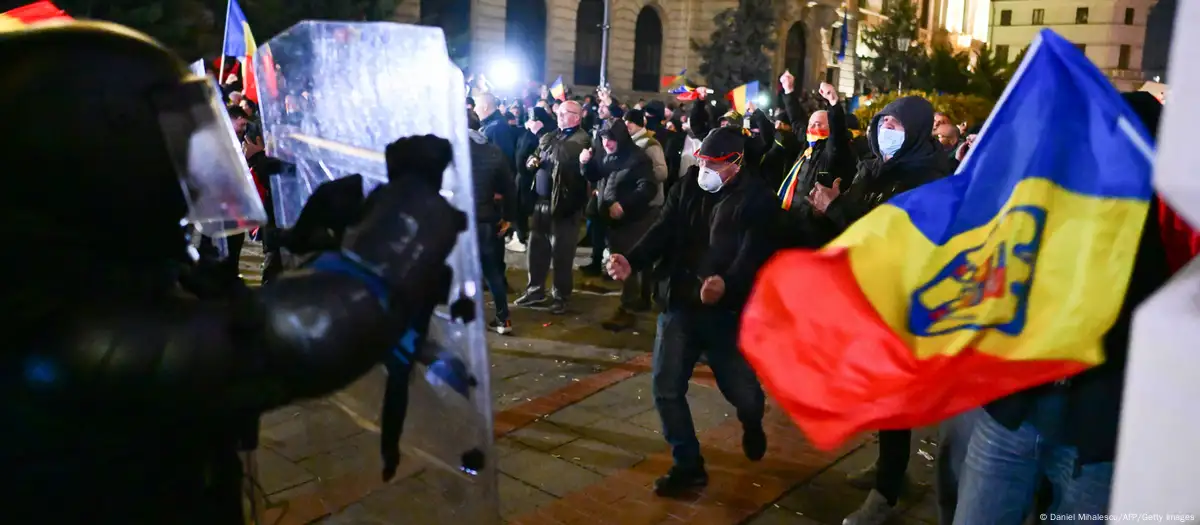 Romania: Georgescu supporters turn violent over election ban