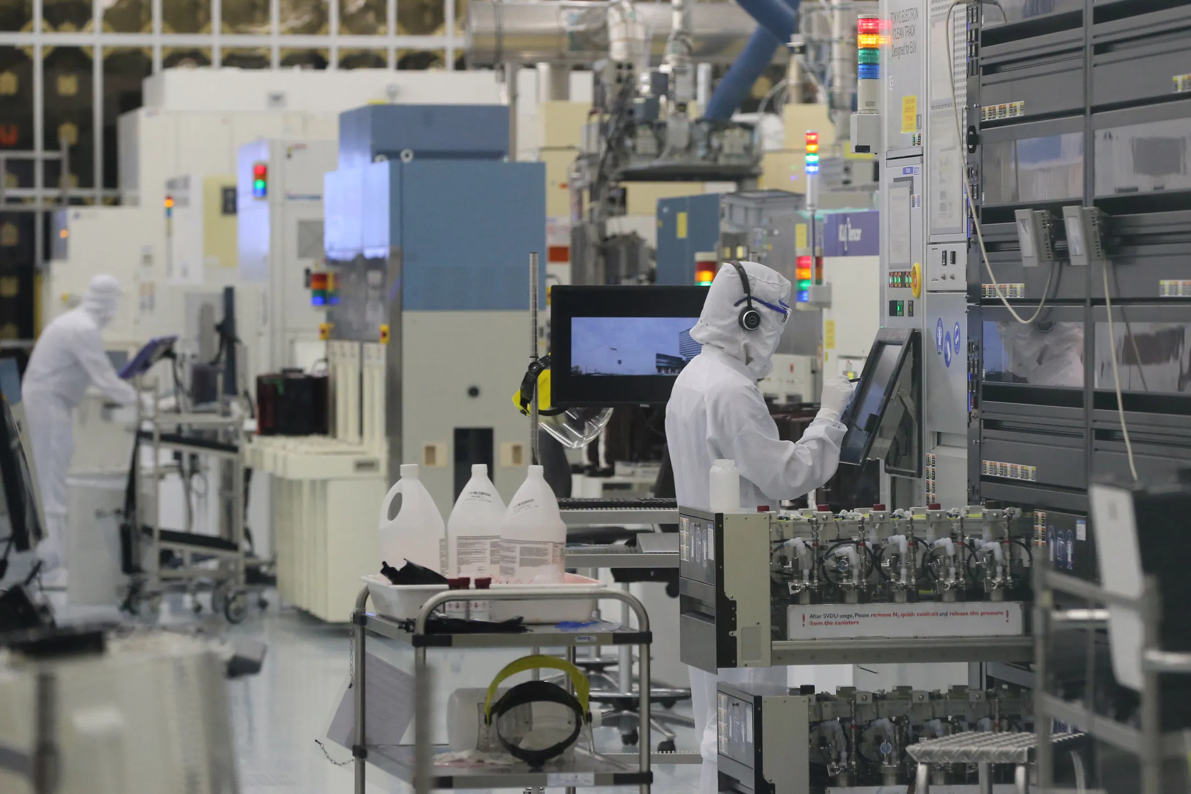 Imec to set up chip research centre for automotive sector in Germany