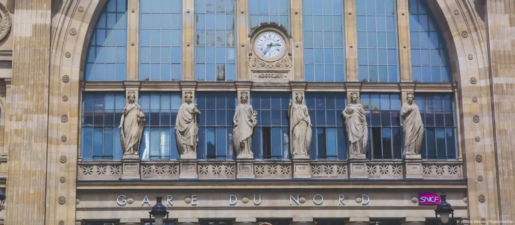 Paris: WWII bomb discovery disrupts trains