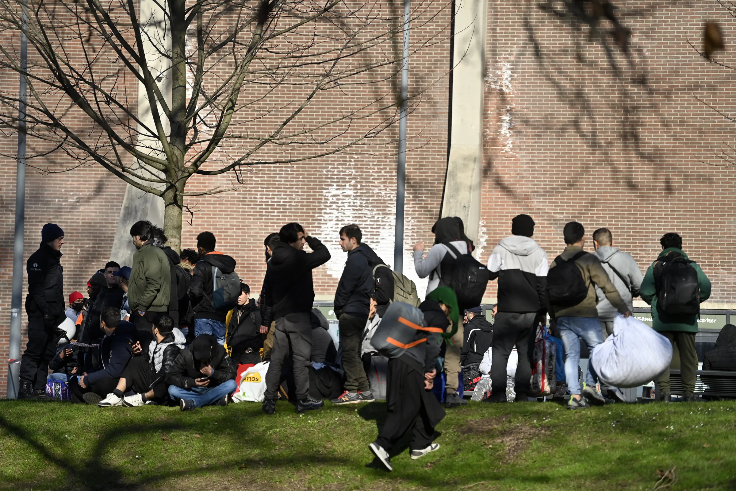Reception of asylum seekers is "disgrace to Belgium", says Amnesty International