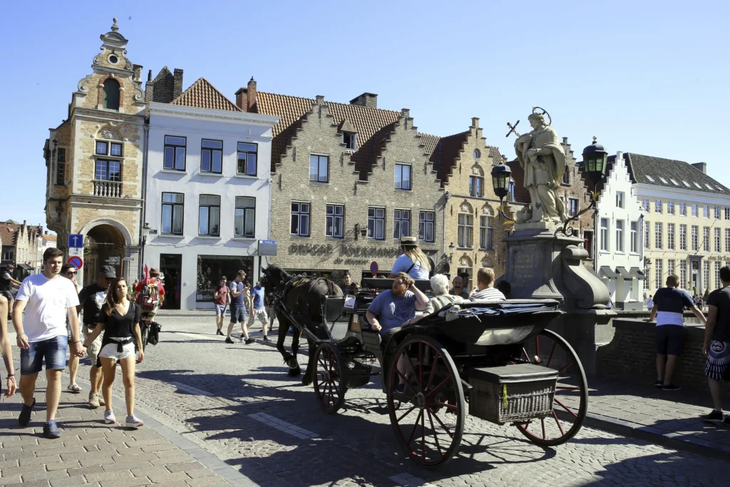 Bruges urges tourists to stop stealing cobblestones