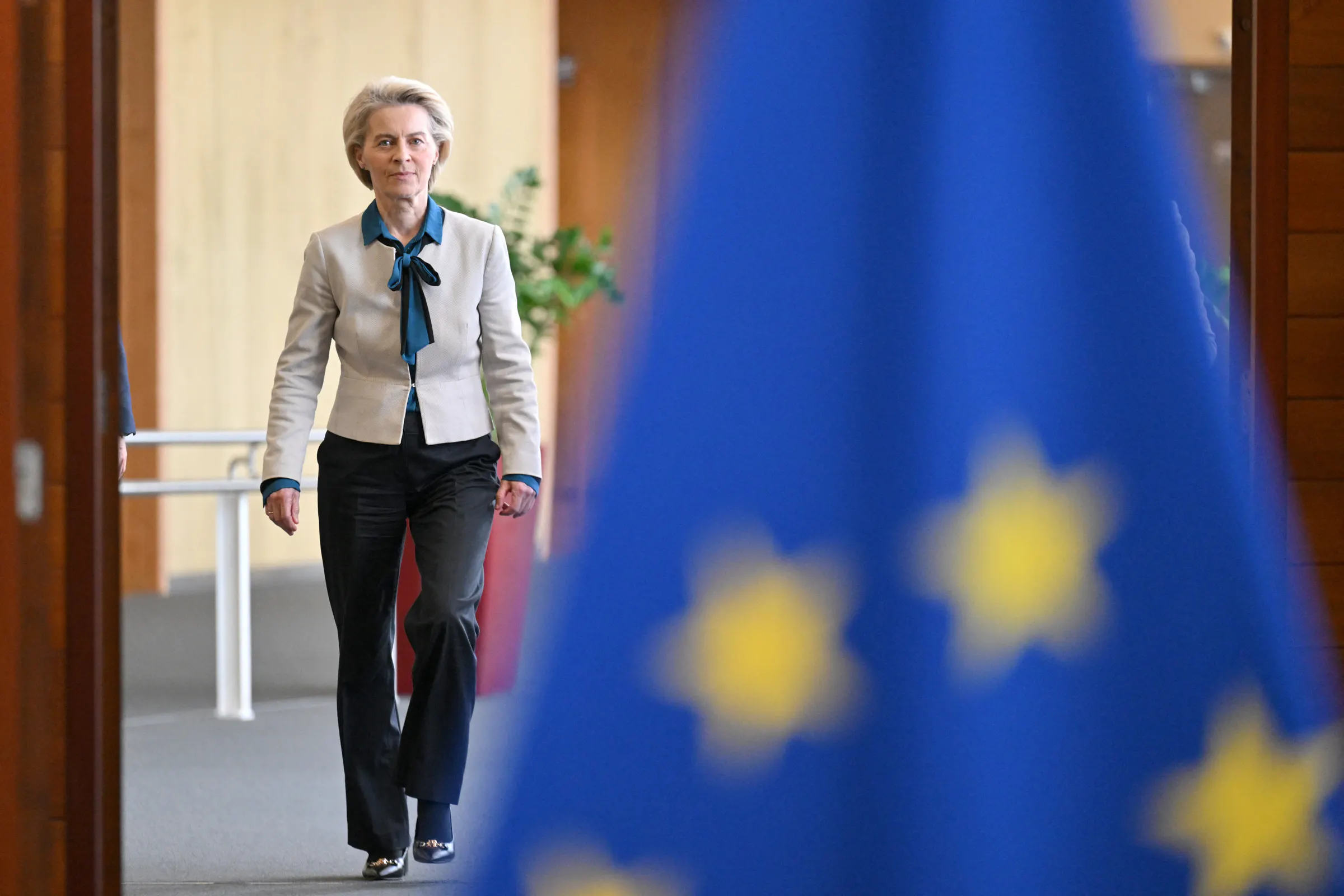 EU court annuls Commission’s decision to withhold texts between Von der Leyen and Pfizer