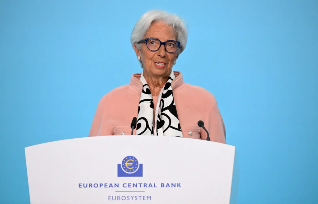 Euro could become alternative to dollar, says ECB president