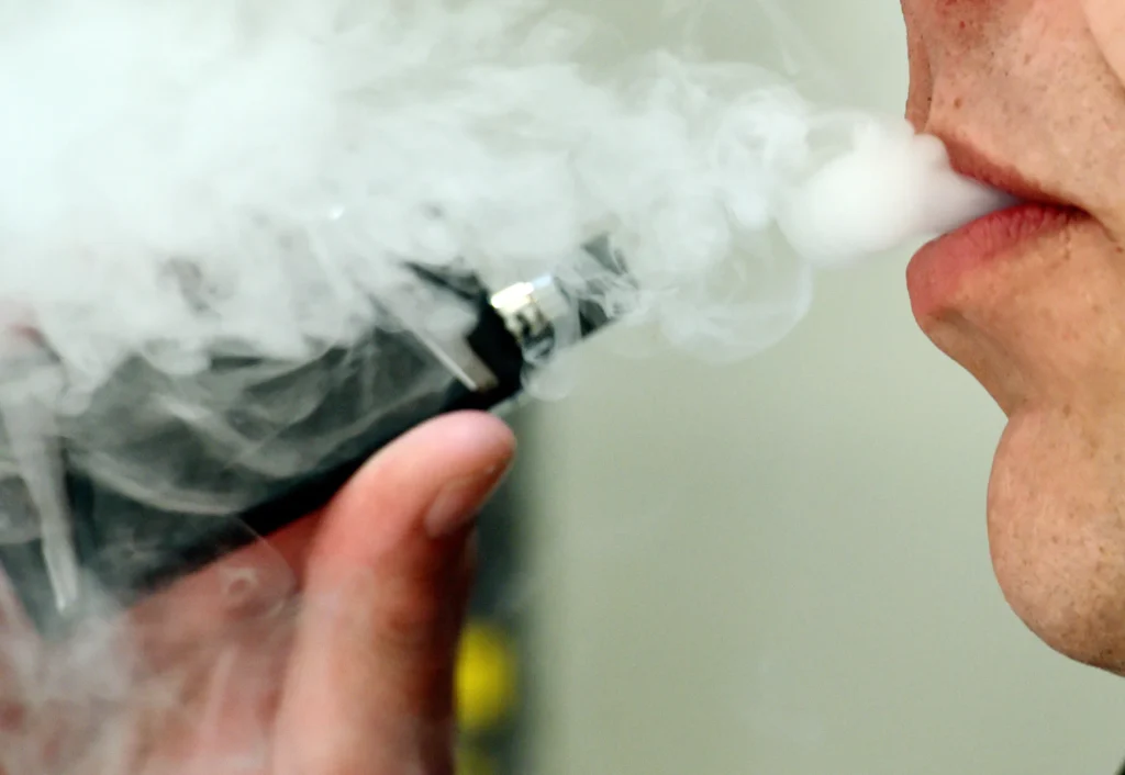 Flemish campaign warns of rise of vaping among young people