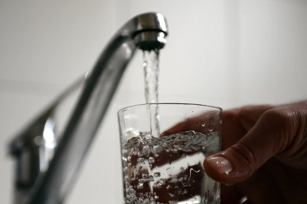 People in Flanders are afraid to serve tap water to guests