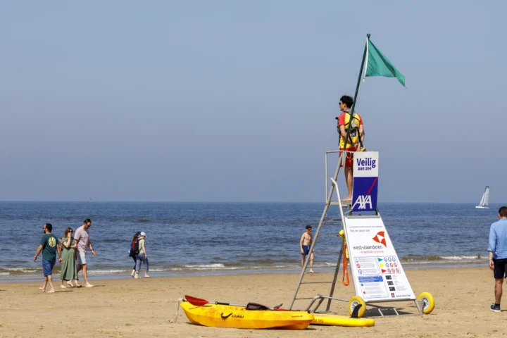 Coastal lifeguards open bathing season with focus on prevention and safety