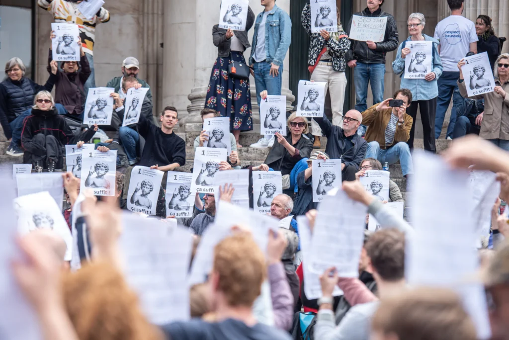 Hundreds join protest against political deadlock in Brussels