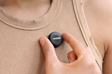 Insta360 launches compact wireless mic comparable in size to Apple AirTag
