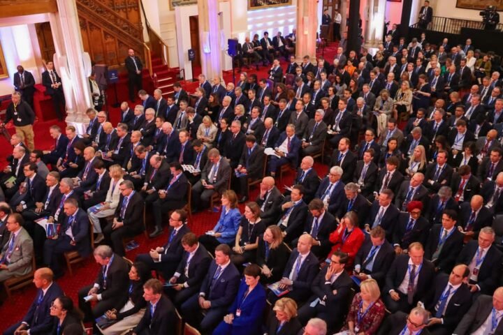Labour Proposes £55K 'Lunch Slot' for Businesses at Party Conference