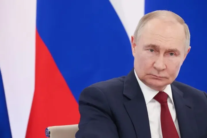 Putin suffers a defeat worse than war, says NYT
