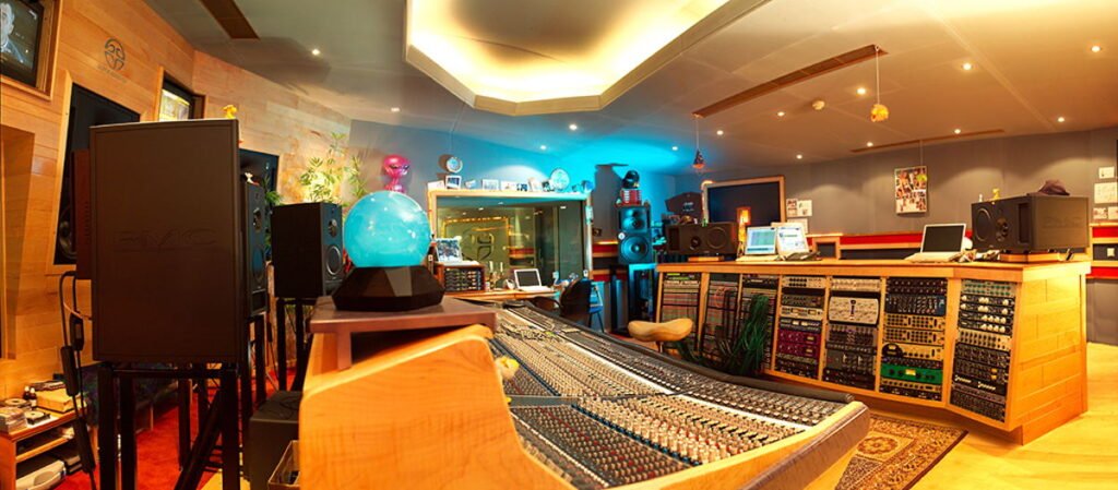 Antwerp's Galaxy recording studio relaunches under local investors Centho