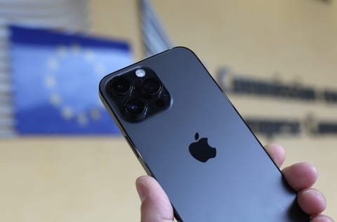 Apple contests $500 million fine imposed by EU for violating Big Tech regulations