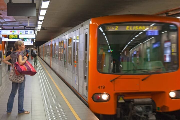 Bomb threat halts operations on section of Brussels metro