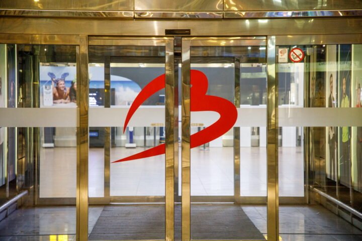 Brussels Airport permit cancelled for violating EU law; Belgium reduces UN climate summit delegation