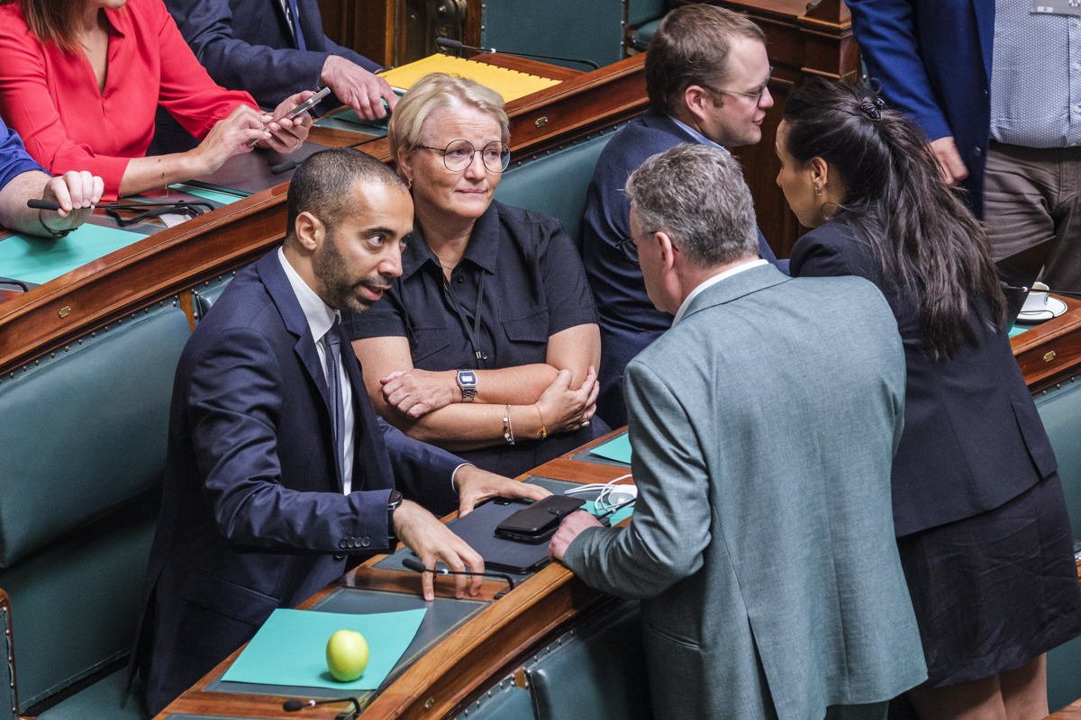 CD&V leader criticizes parties' hypocritical stance on Israel and advocates for sanctions