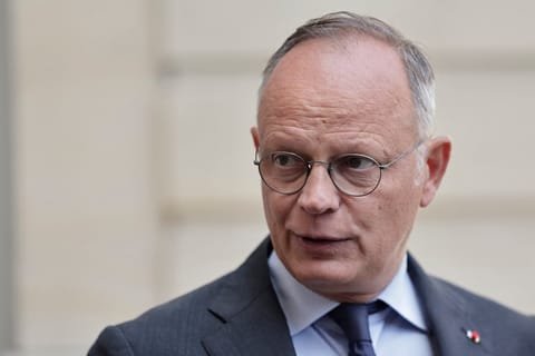 Court acquits former French PM and health ministers of Covid-19 mismanagement