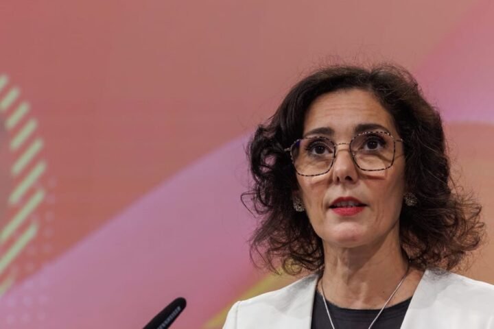 EU countries and MEPs urge Commission to preserve equal treatment at work bill