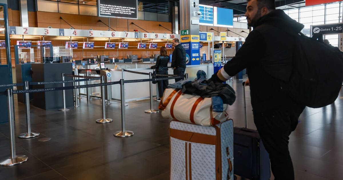 EU relaxes airport security check regulations amid scanner confusion