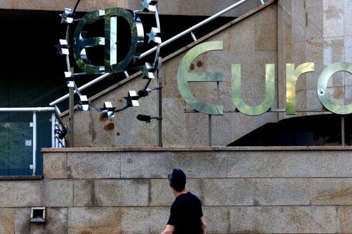 Eurozone achieves modest growth amid ongoing trade tensions