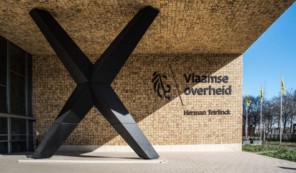 Flemish government tightens consultancy spending rules and shifts taxes to reduce electricity bills