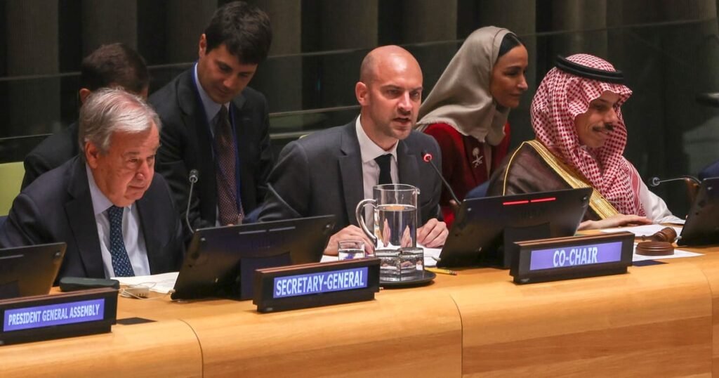 France calls for expanded recognition of Palestinian statehood