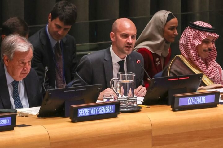 France calls for expanded recognition of Palestinian statehood