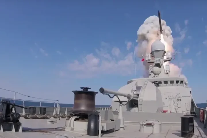 Russian carriers of Kalibr missiles return to the Black Sea
