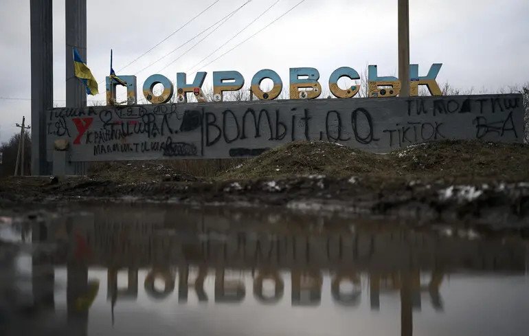Russians attempt to encircle Pokrovsk and have made advances in the area