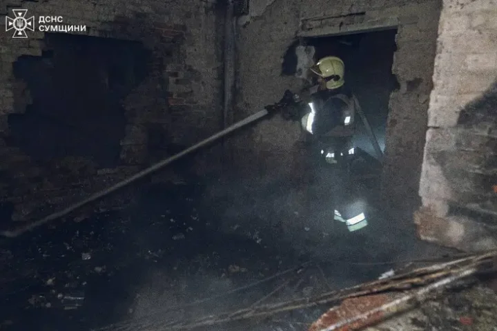 Russians strike Sumy and Shostka at night, casualties reported