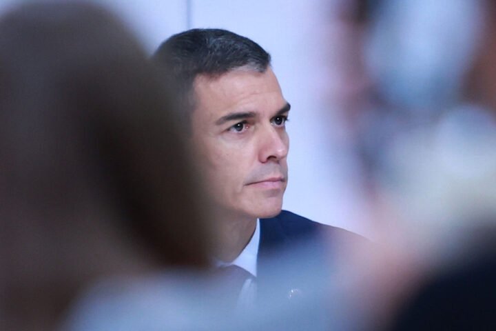 Sanchez to unveil anti-corruption plan during escalating party scandal