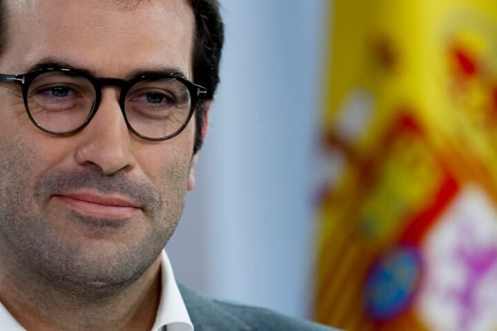 Spanish newcomer aims to revitalize eurozone economy
