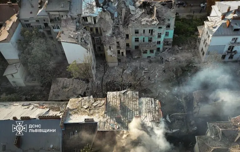 Strikes by Shaheds in Lviv ignite fire in city district, says Sadovy
