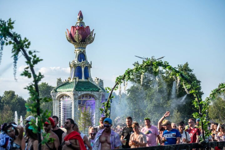Tomorrowland reveals first indoor show in China and honors Avicii with memorial space