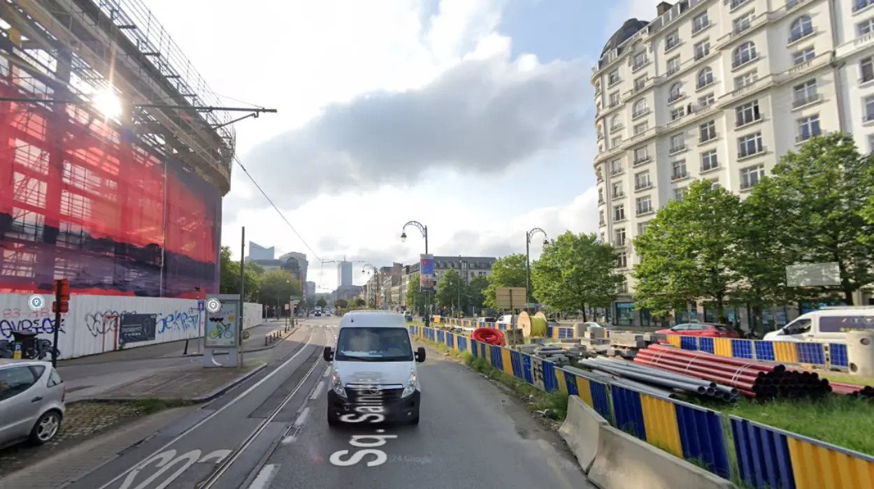 Tram 51 and bus 14 services disrupted due to Sainctelette Square redevelopment