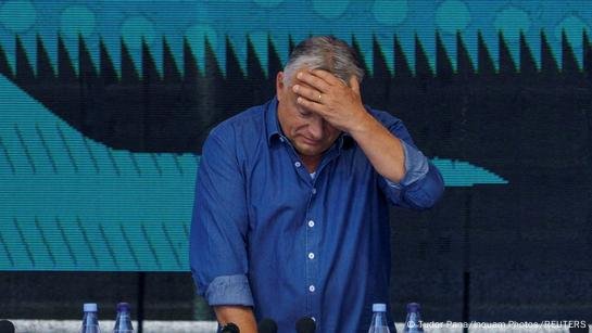 Hungarian leaders avoid blaming Russia after strike on Mukachevo