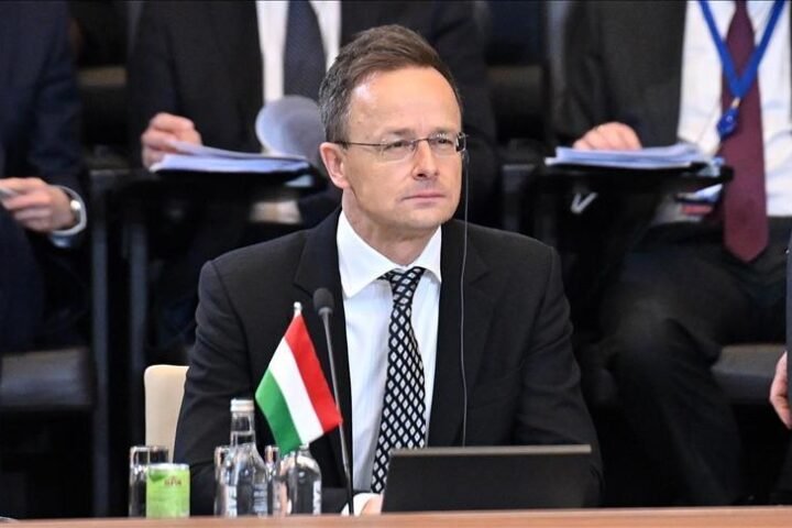 Szijjártó threatens to cut electricity supplies to Ukraine