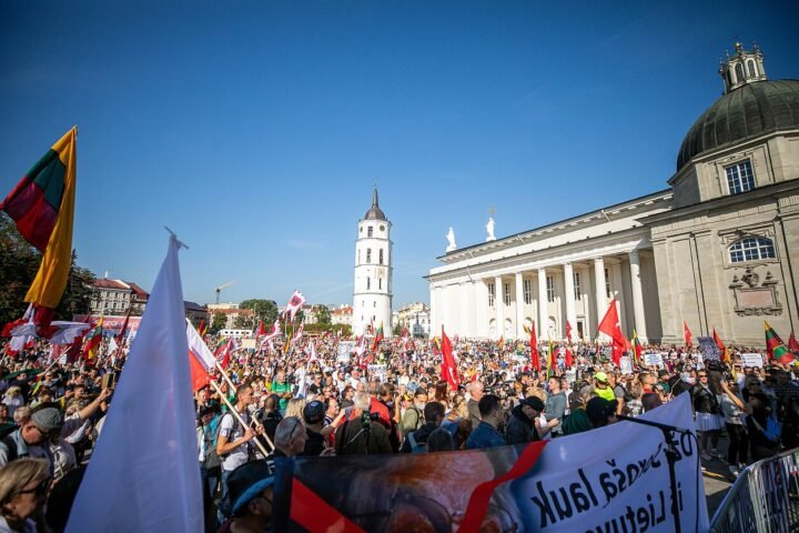 Thousands expected in Vilnius to protest new coalition deal
