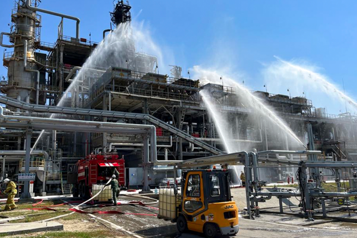 Ukrainian drones hit two major Russian refineries