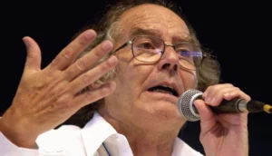 Adolfo Pérez Esquivel criticizes Trump's military threats against Venezuela and violations of international law