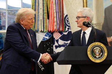 Apple commits $100 billion to US manufacturing amid ongoing tariff pressures from Trump