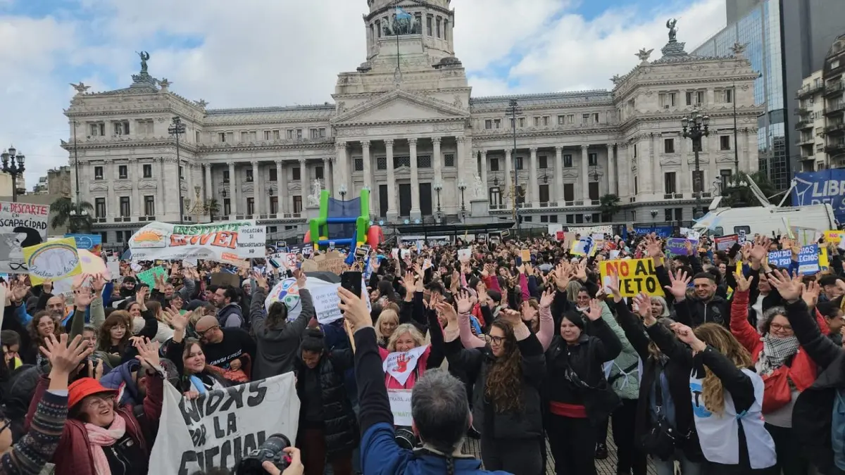 Argentinian lawmakers override presidential veto on disability emergency legislation